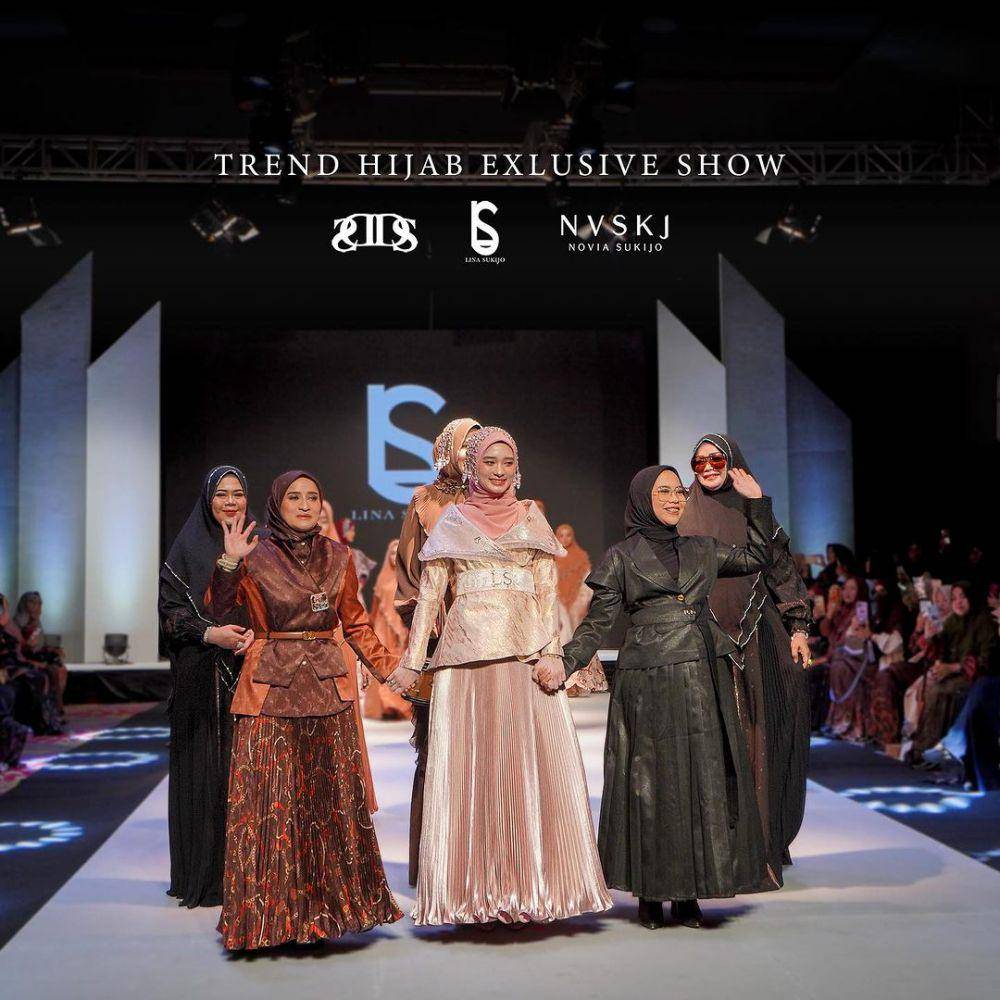 Potret Inara Rusli jadi model fashion show di Makassar (instagram.com/noviasujiofficial)