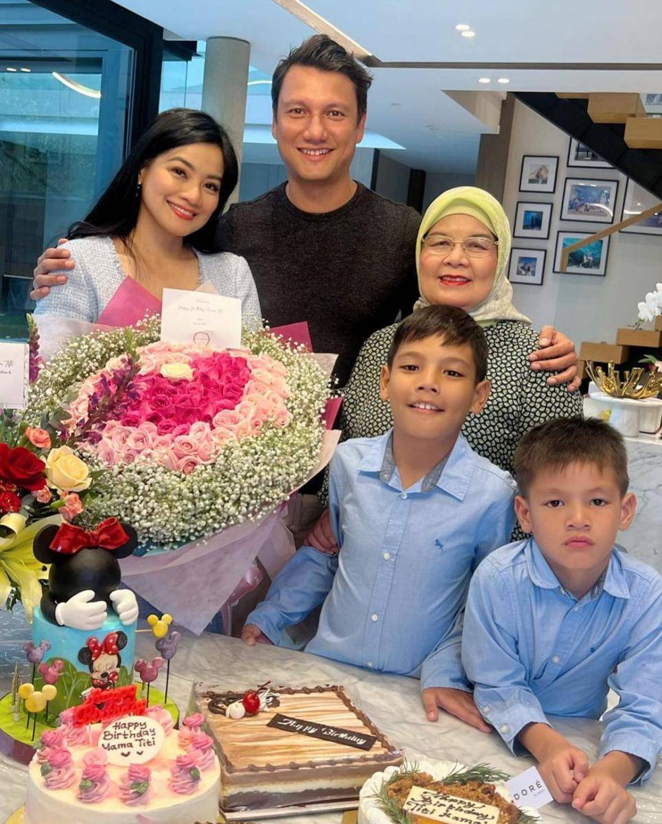 potret keluarga Titi Kamal (instagram.com/titi_kamall)