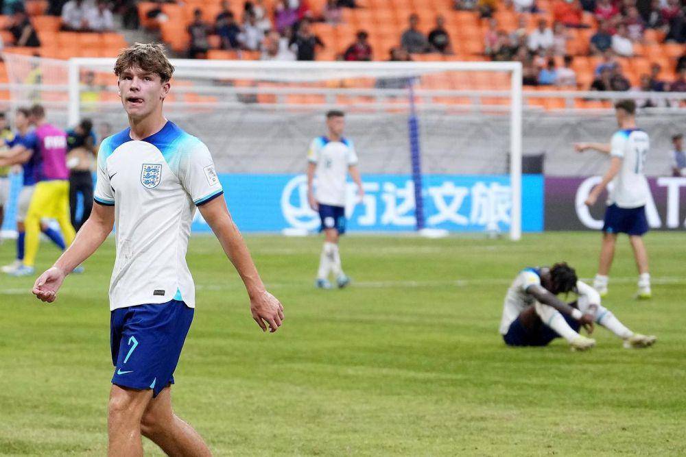 Atlet laki-laki berusia muda berisiko lebih tinggi mengalami henti jantung. (instagram.com/england)