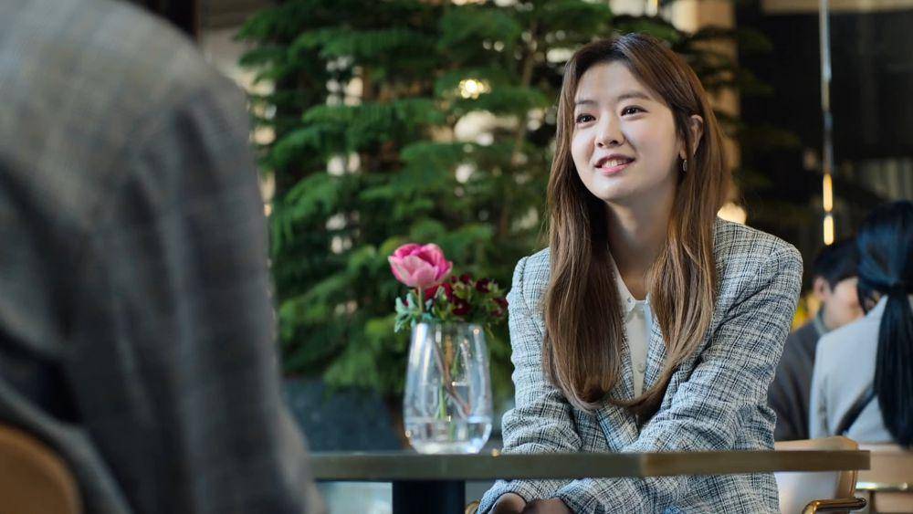 Ji Eun (Hwang Bo Reum Byeol) dalam cuplikan drama So Not Worth It (dok. Netflix/So Not Worth It)