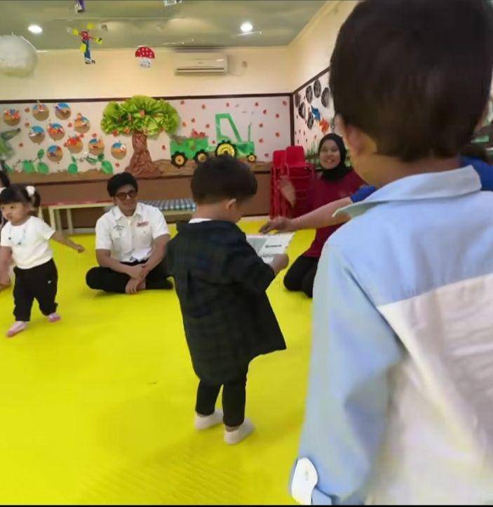 Ladislao di sekolah Adzam (Instagram.com/ladislao_9)