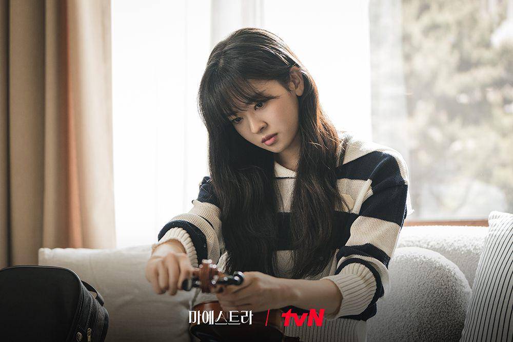 Lee Runa (Hwang Bo Reum Byeol) dalam Maestra: Strings of Truth (instagram.com/tvn_drama)