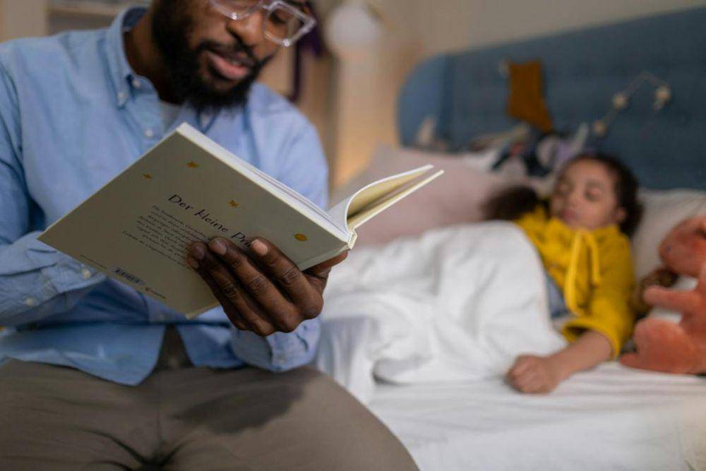 ilustrasi seseorang anak sedang tidur (pexels.com/cottonbro studio)