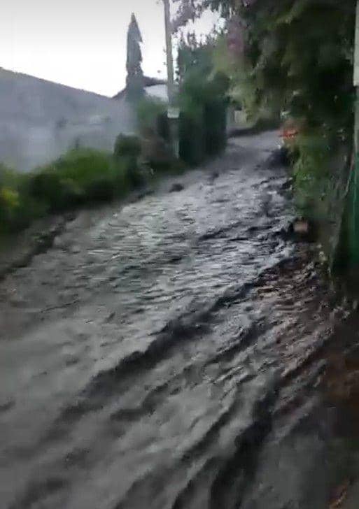 Banjir bandang yang terjadi di Desa Bumiaji, Kota Batu. (IDN Times/istimewa)