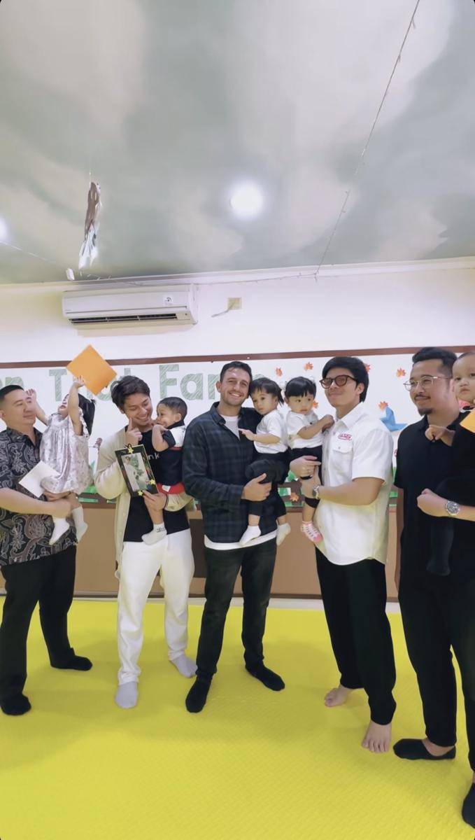 potret Atta Halilintar, Rizky Billar, dan Ladislao ikut kegiatan di sekolah anak (instagram.com/nathalieholscher)