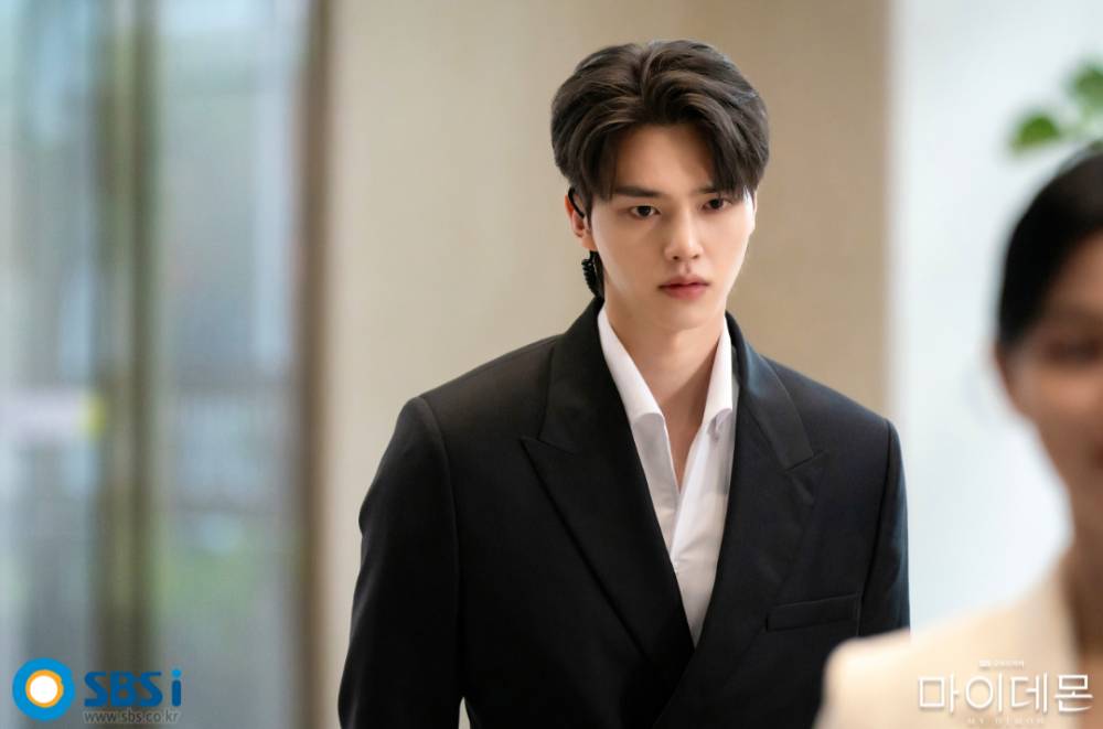 potret Song Kang di drakor My Demon (dok.SBS/My Demon)