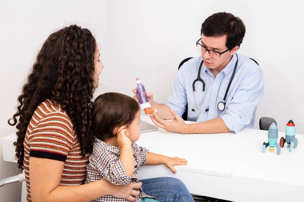 Tips Mengusir Kecemasan saat Mendampingi Anak Berobat