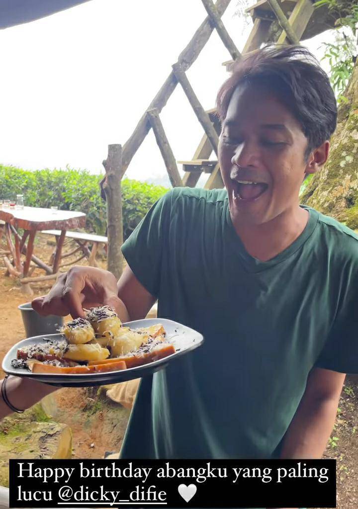 potret kejutan ulang tahun Dicky Difie (instagram.com/anwar_bab)