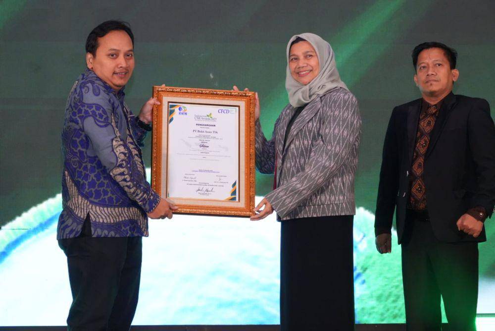 PT Bukit Asam Tbk (PTBA) meraih 3 penghargaan bergengsi pada ajang Indonesia CSR Awards (ICA) 2023 yang diselenggarakan Corporate Forum for CSR Development (CFCD). (dok. PTBA)