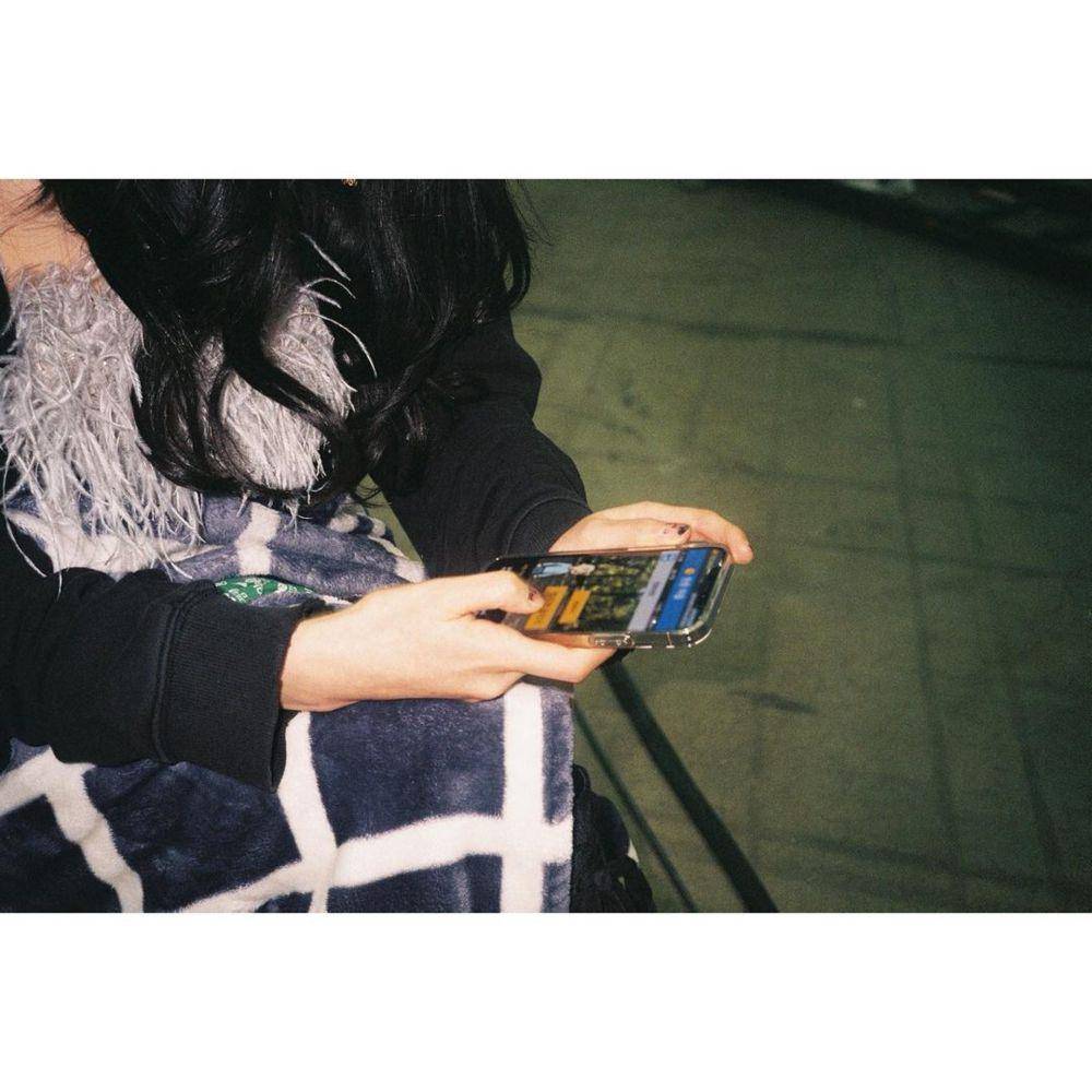 potret hasil jepretan terbaru Jennie BLACKPINK (instagram.com/lesyeuxdenini)