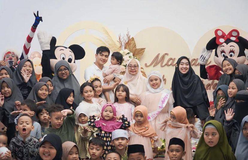 potret ultah ke-9 Maryam, anak Oki Setiana Dewi (Instagram.com/maryam_nusaibah_abdullah)