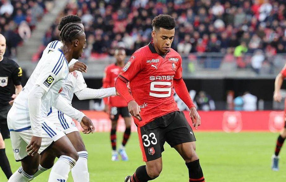 Désiré Doué (merah) ketika membela Stade Rennais. (instagram.com/desire.doue)