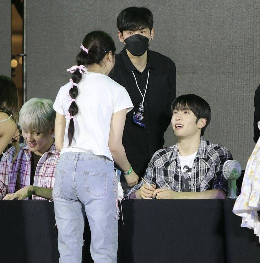 June Wanwimol ikuti fansign NCT 127 (instagram.com/junewanwimol19)