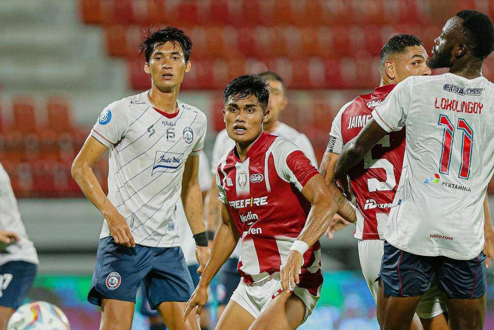 Persis Solo dalam laga menghadapi Arema FC di Liga 1 2023/2024 pekan ke-22. (instagram.com/persisofficial)