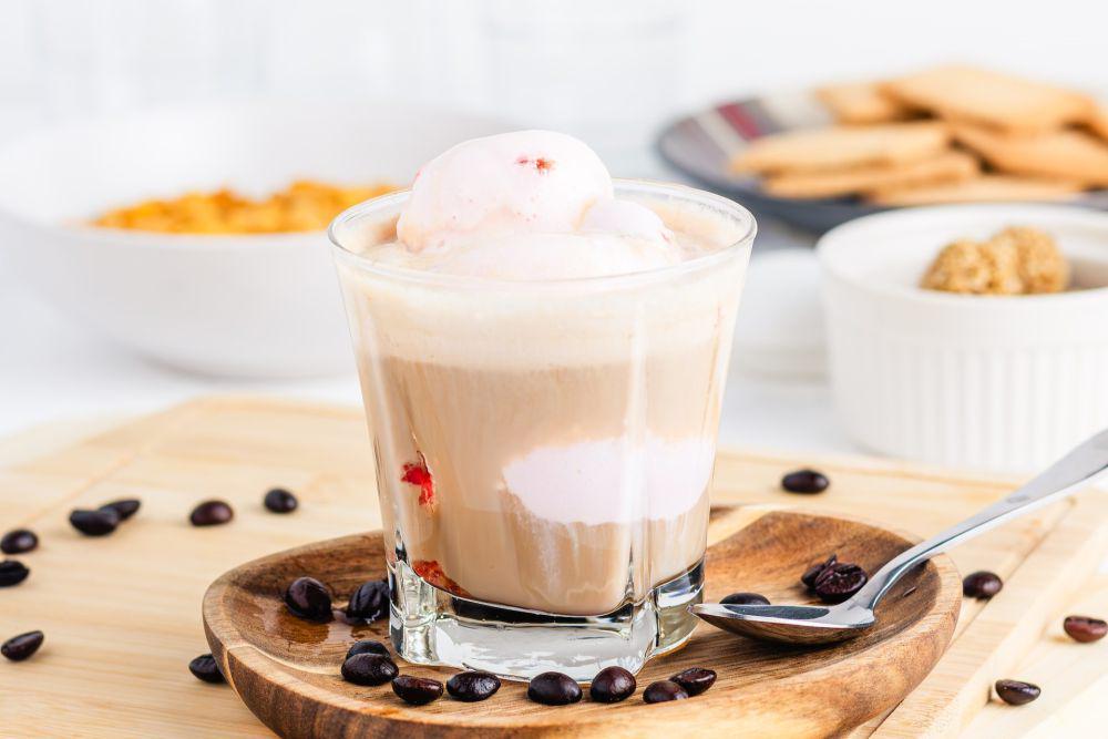 8 Cara Menikmati Ice Cream di Musim Hujan, Hangat dan Dingin!