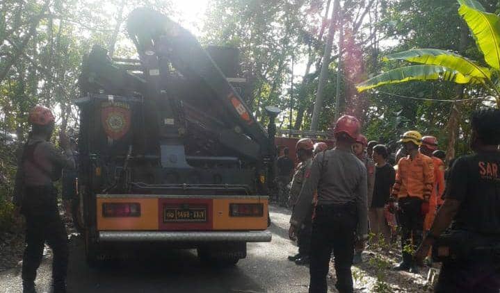 Laka tunggal di Jalan Cimomati Bantul, 1 penumpang tewas 9 lainnya alami luka-luka.(Dok.Istimewa)