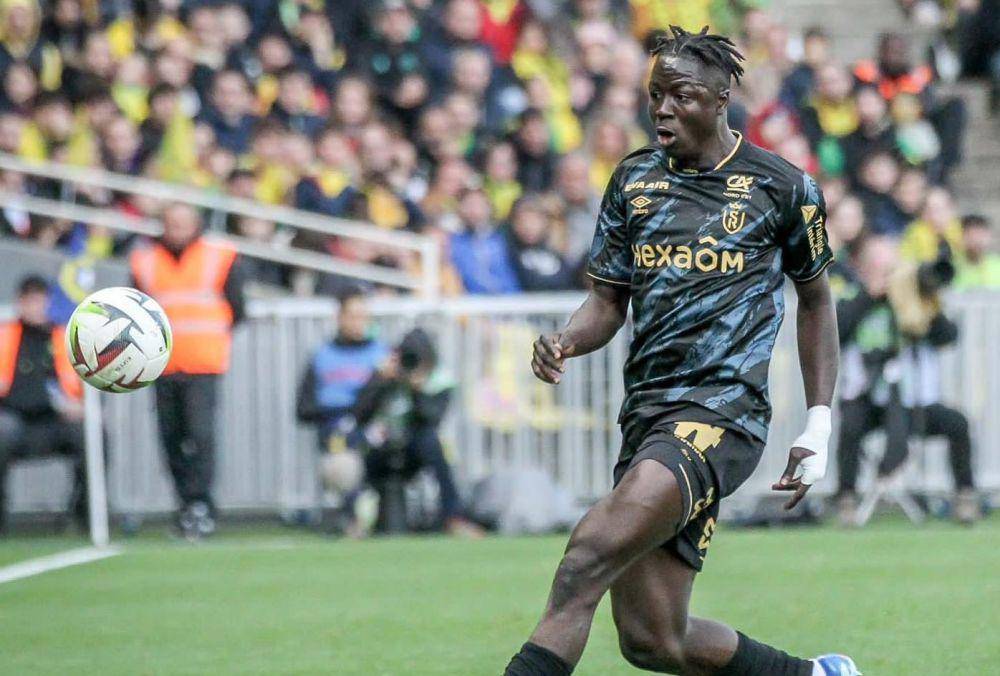Oumar Diakité saat bermain bersama Stade de Reims. (instagram.com/oumar_diakite10)