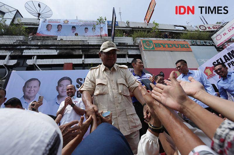 Prabowo Janji Hapus Kemiskinan Indonesia di Padang