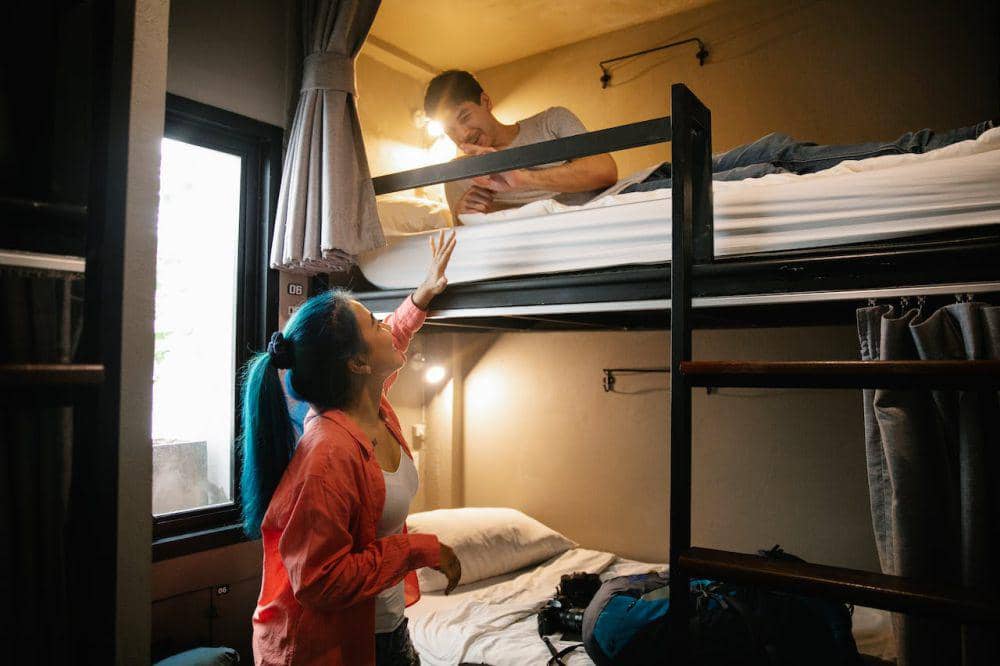 ilustrasi dipan tingkat (pexels.com/George Pak)