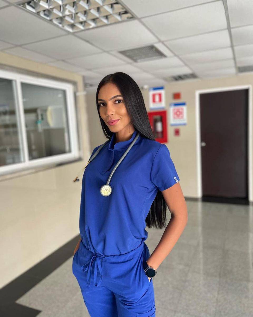Potret Sakra Guerro, Wakil Venezuela untuk Miss International 2024 (Instagram.com/sakraguerrero)