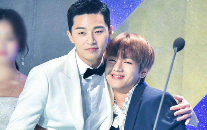 Park Seo Joon dan V BTS (dok. SBS)