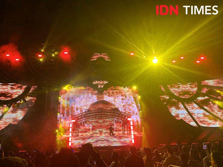 DJ Snake di panggung DWP 2023 (IDN Times/Asyifa Rahmita Zahra)