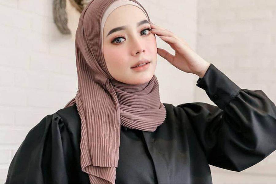 3 Tutorial Pasmina Plisket, Mudah dan Rapi!