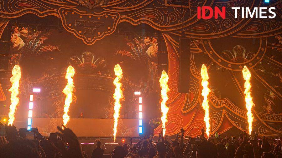 DJ Snake di panggung DWP 2023 (IDN Times/Asyifa Rahmita Zahra)