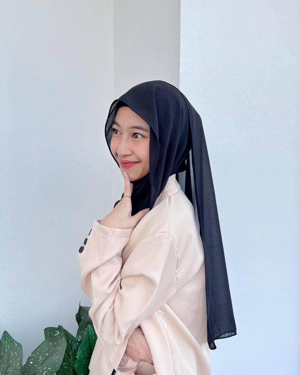 Adiba Kanza (Instagram.com/adiba.knza)