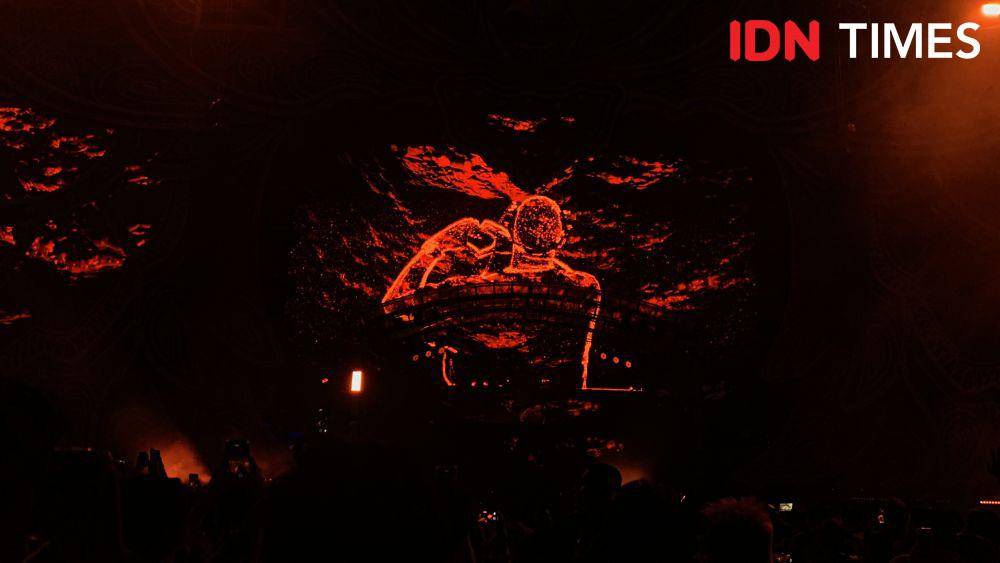 DJ Snake di panggung DWP 2023 (IDN Times/Asyifa Rahmita Zahra)