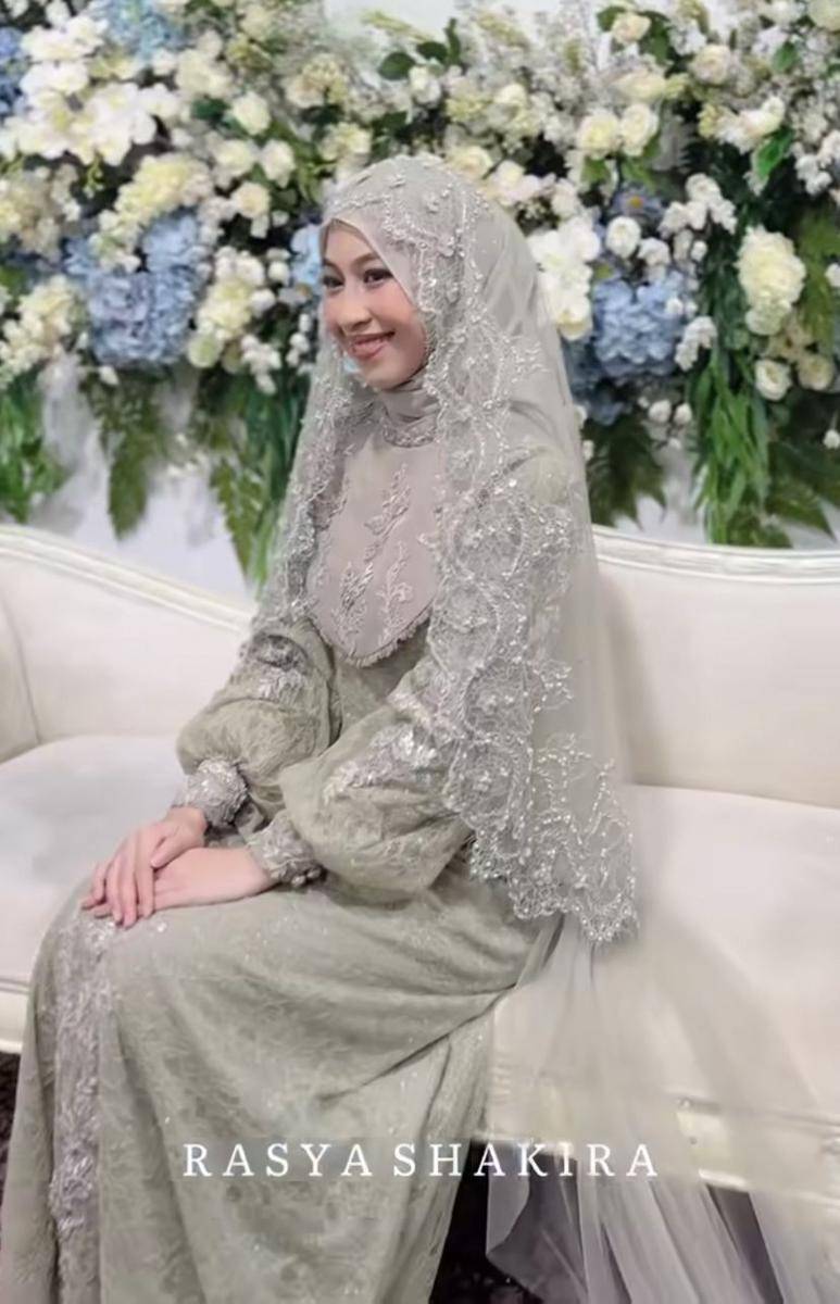 potret keluarga dampingi Adiba Khanza di pengajian jelang pernikahan (Instagram.com/rasya_shakira)