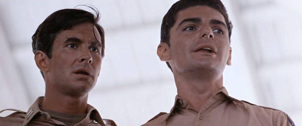 Catch-22 (dok. Paramount Pictures / Catch-22)