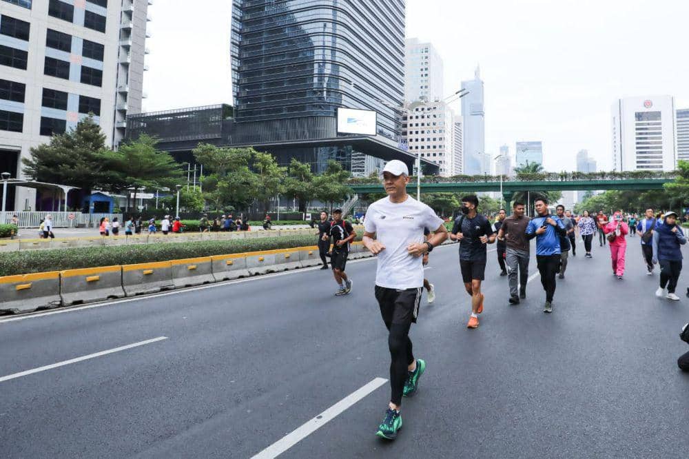Ganjar Pranowo lari pagi di car free day (CFD) Sudirman-Thamrin Jakarta, pada Minggu (10/12/2023) pagi (IDN Times/Istimewa)