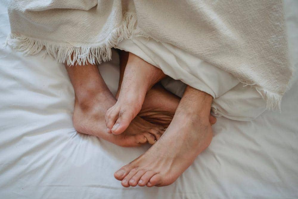 ilustrasi pasangan yang melakukan quickie (pexels.com/Ketut Subiyanto)