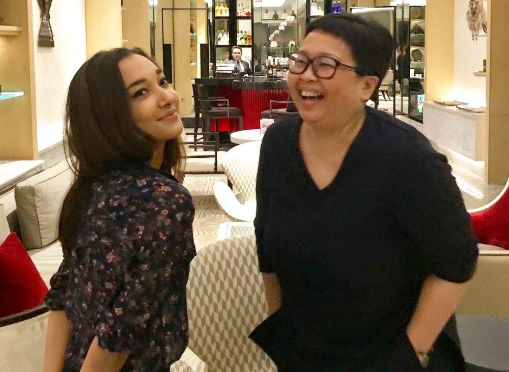 Carissa Perusset dan Ika Natassa (instagram.com/ikanatassa)