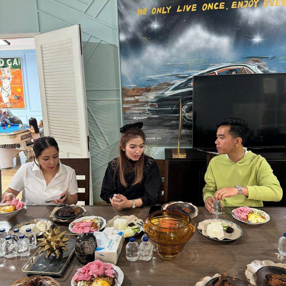 potret keluarga Gibran ke Andara (instagram.com/raffinagita1717)