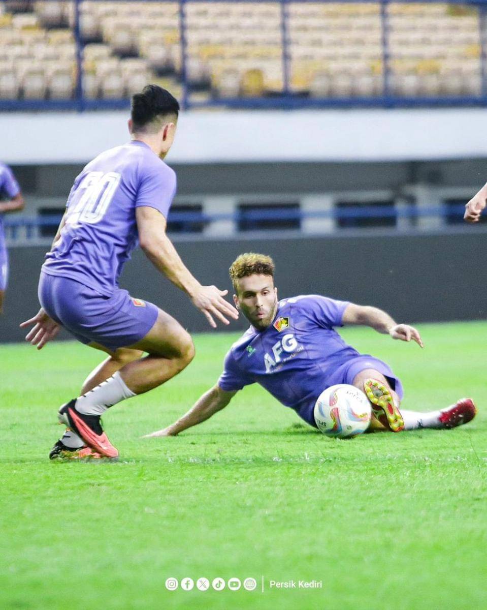 Pemain Persik Kediri saat berlatih. Instagram.com/@persikfcofficial