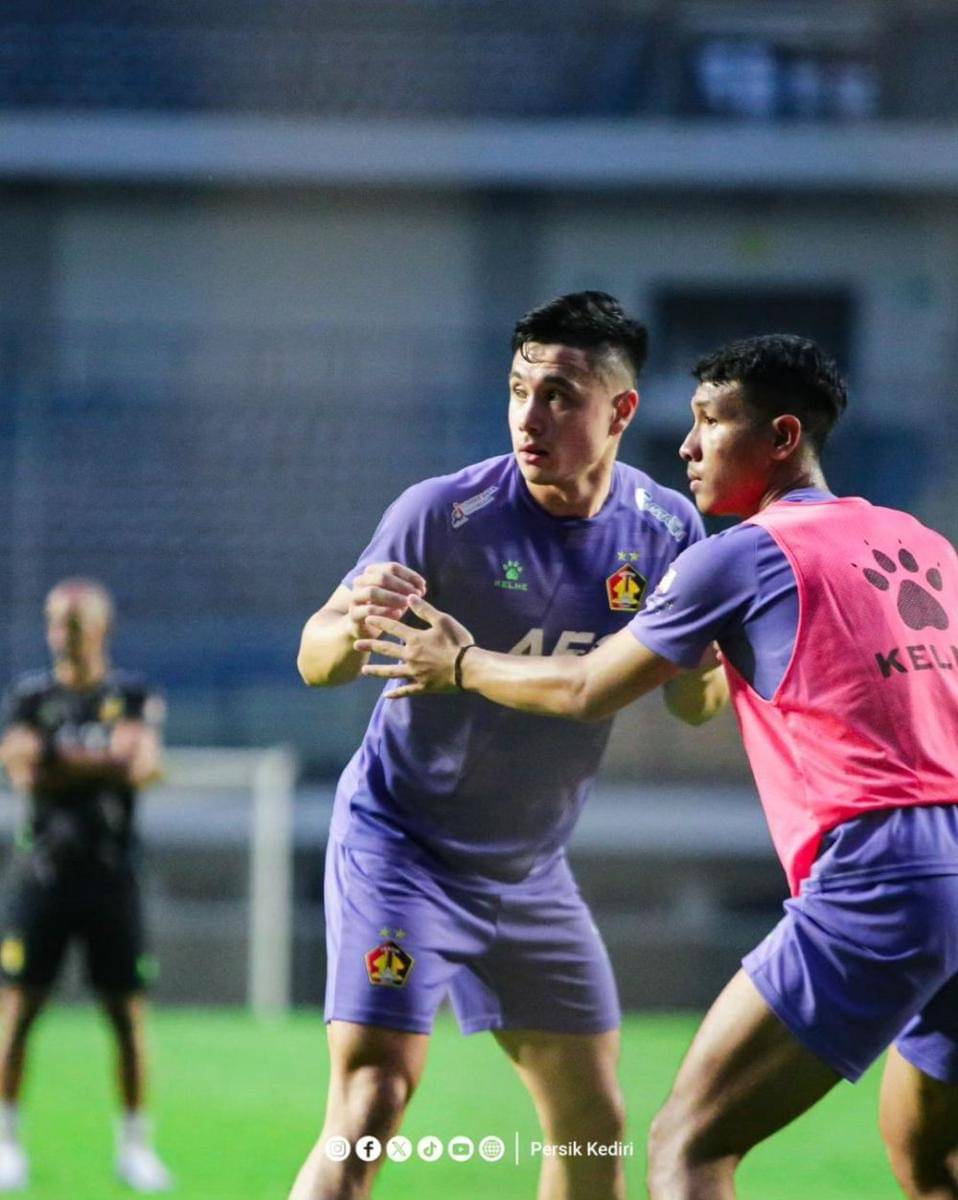 Pemain Persik Kediri saat berlatih. Instagram.com/@persikfcofficial