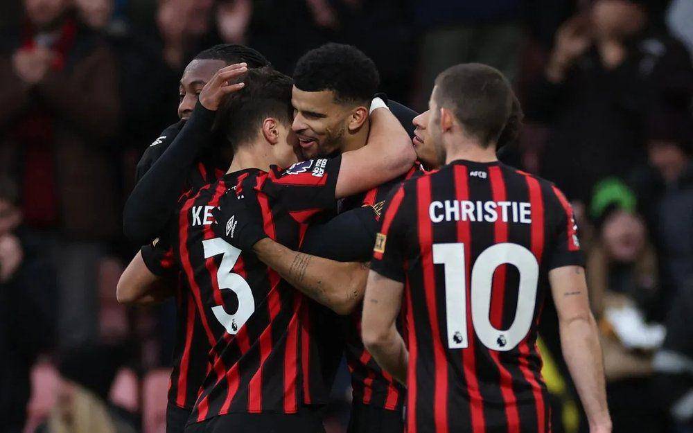 Para pemain Bournemouth merayakan gol. (premierleague.com)