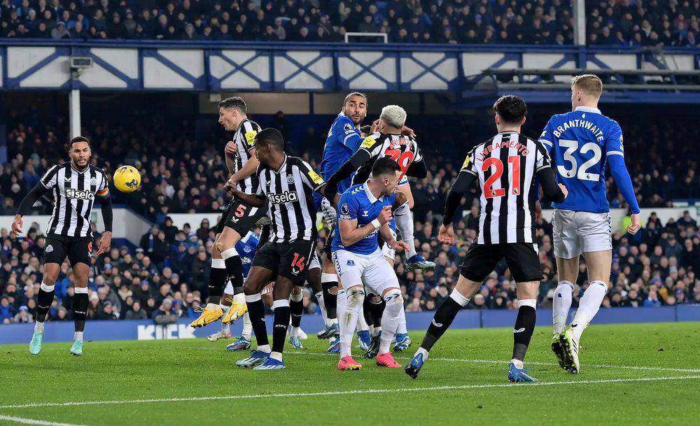 Newcastle United melawan Everton di EPL 2023/2024. (premierleague.com)