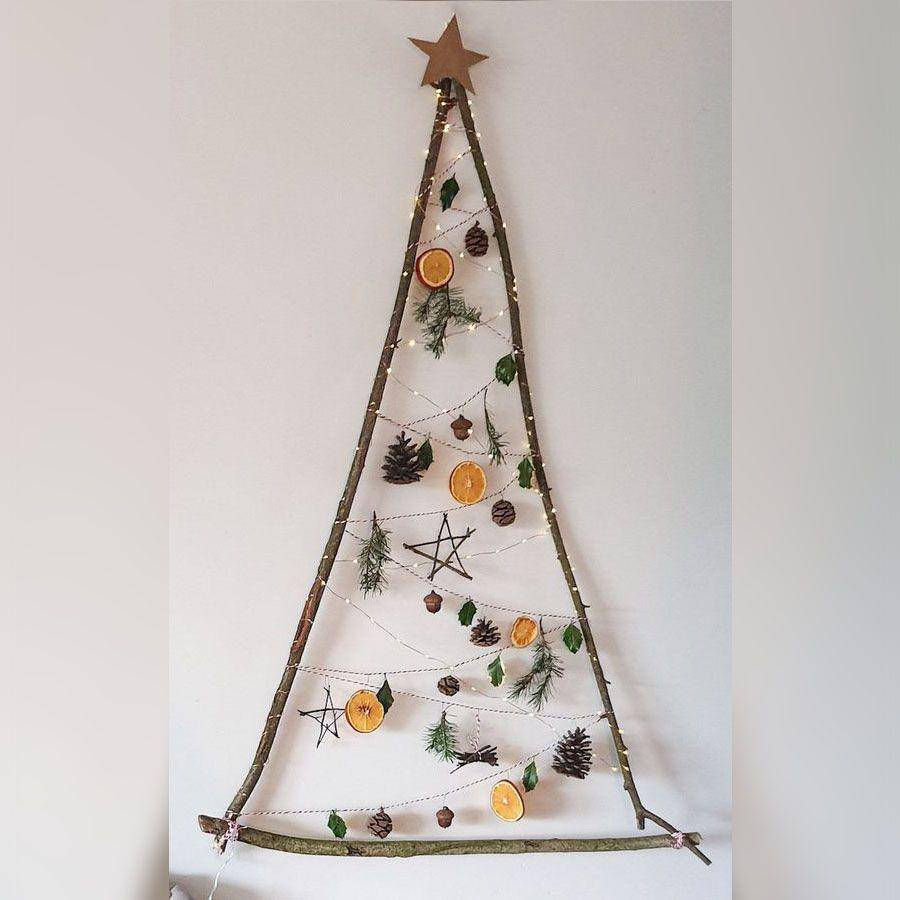 Ilustrasi pohon Natal (Pinterest/@Alba Leclerc)