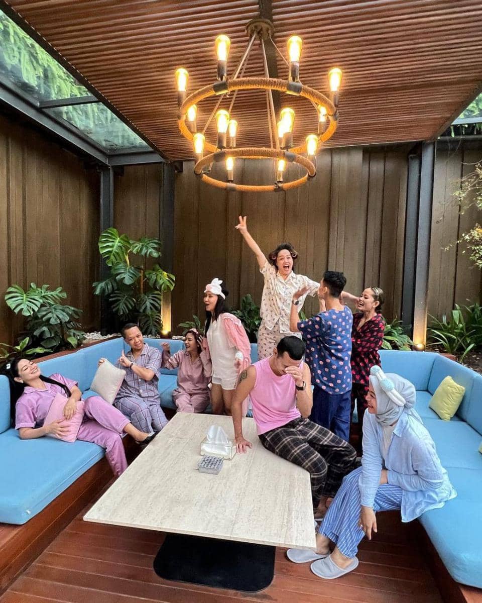 potret Titi Kamal adakan pajama party bareng sahabat (instagram.com/titi_kamall)