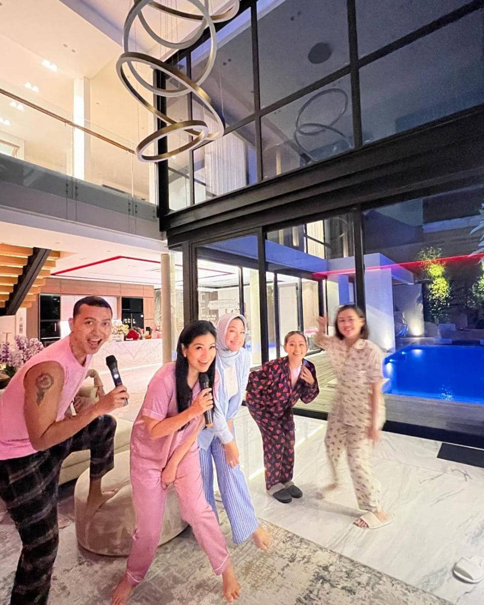 potret Titi Kamal adakan pajama party bareng sahabat (instagram.com/titi_kamall)