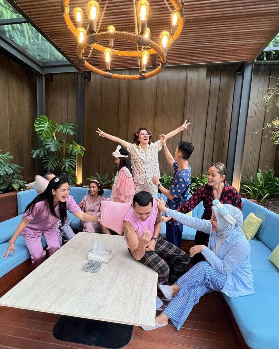 potret Titi Kamal adakan pajama party bareng sahabat (instagram.com/titi_kamall)