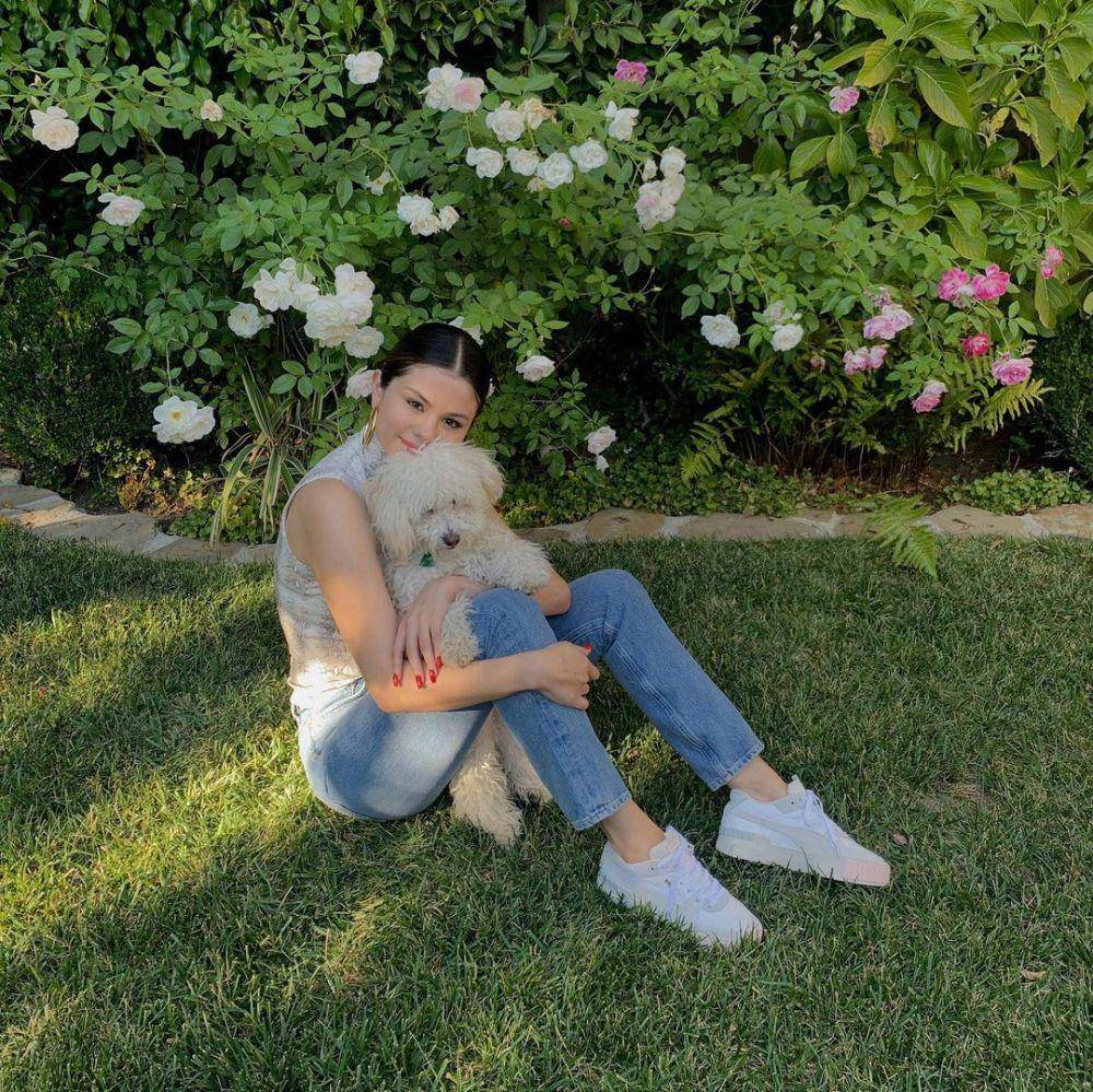 Selena Gomez (instagram.com/selenagomez)