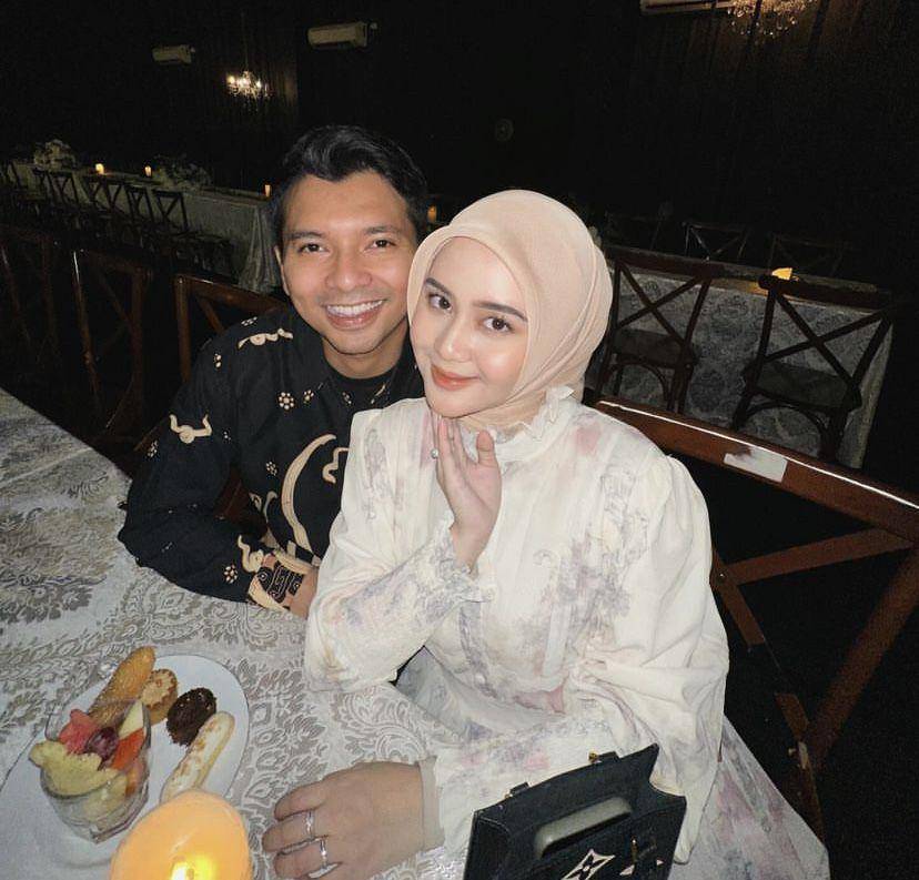 Alifhia Fitri dan Reza Surya ke nikahan Adiba dan Egy (instagram.com/alifhiafitri)