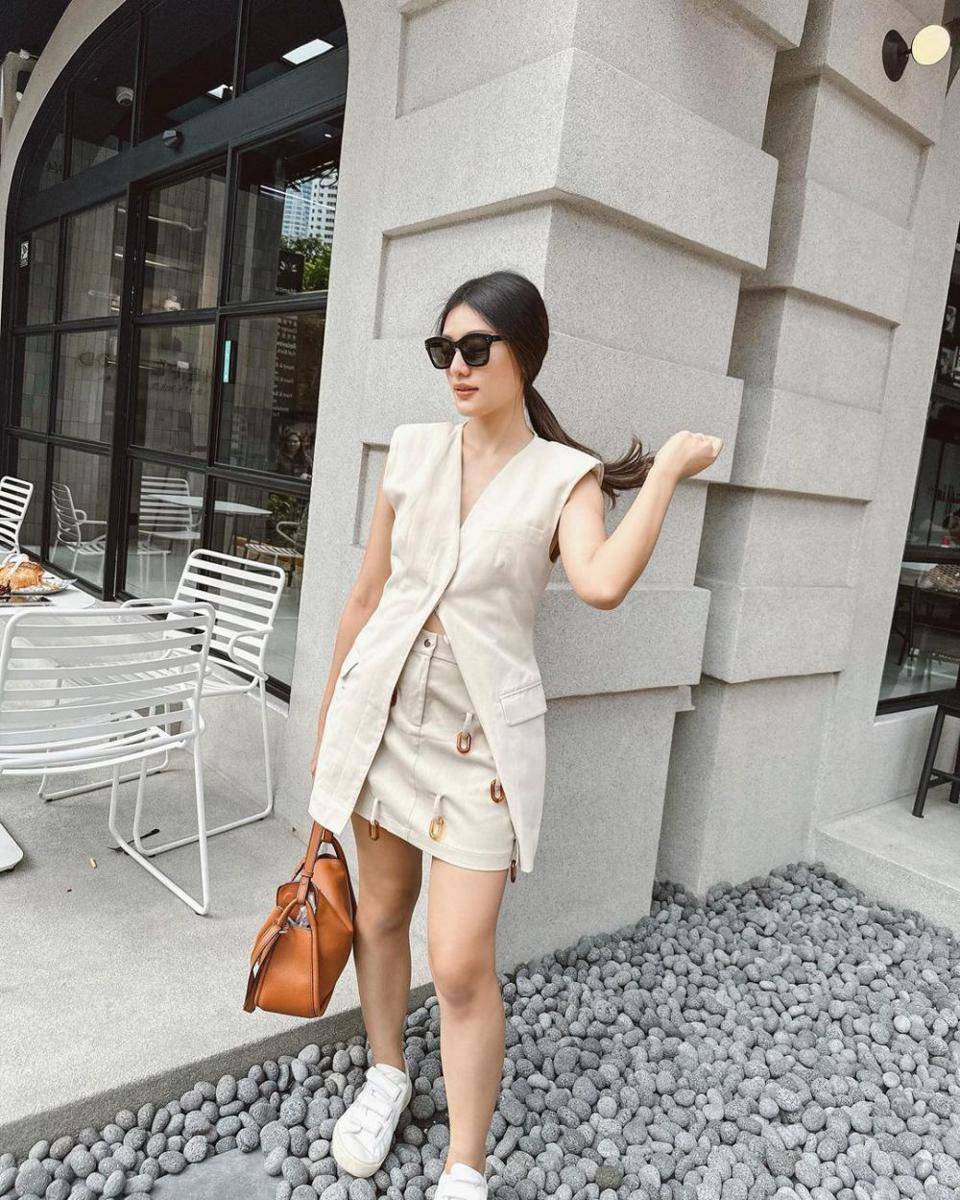 OOTD rok mini Anissa Aziza (instagram.com/anissaaziza)