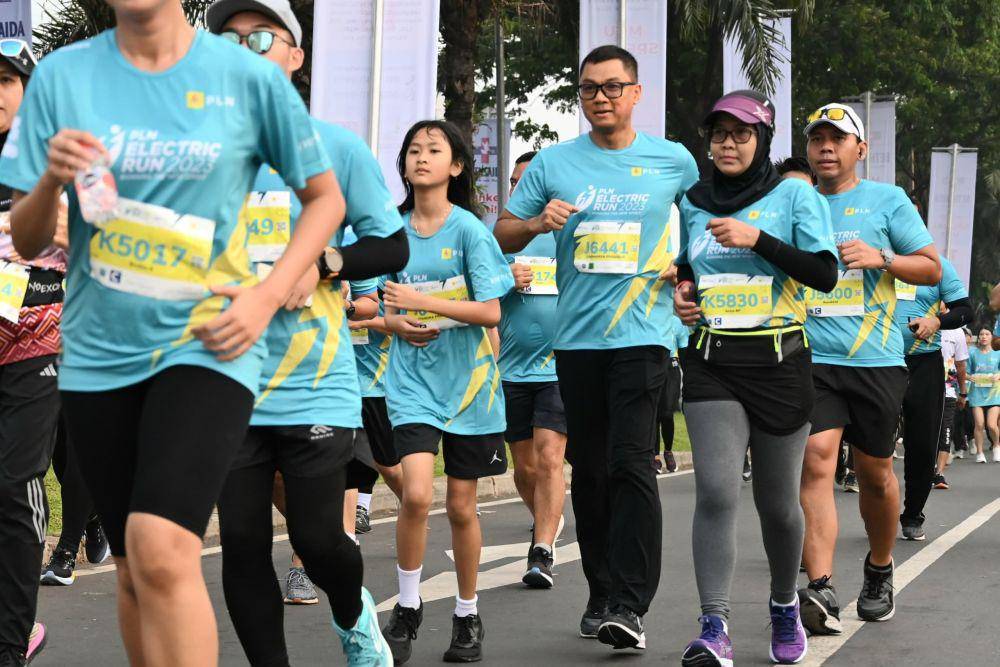 PT PLN (Persero) sukses menggelar PLN Electric Run 2023 yang diikuti 5.000 pelari di Scientia Square Park, Serpong, Tangerang pada Minggu (10/12). (dok. PLN)