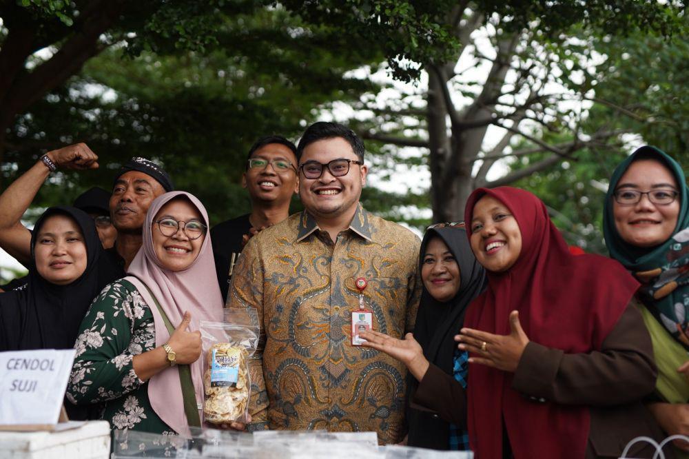 Mas Dhito Dorong Guru Punya Usaha