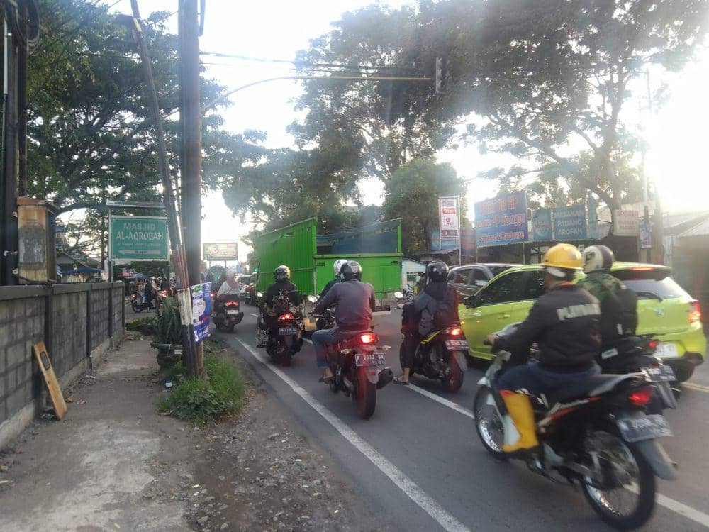 Pantauan kemacetan di wilayah Kacuk, Kota Malang. (IDN Times/Rizal Adhi Pratama)